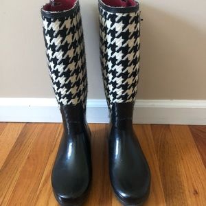 Rain boots